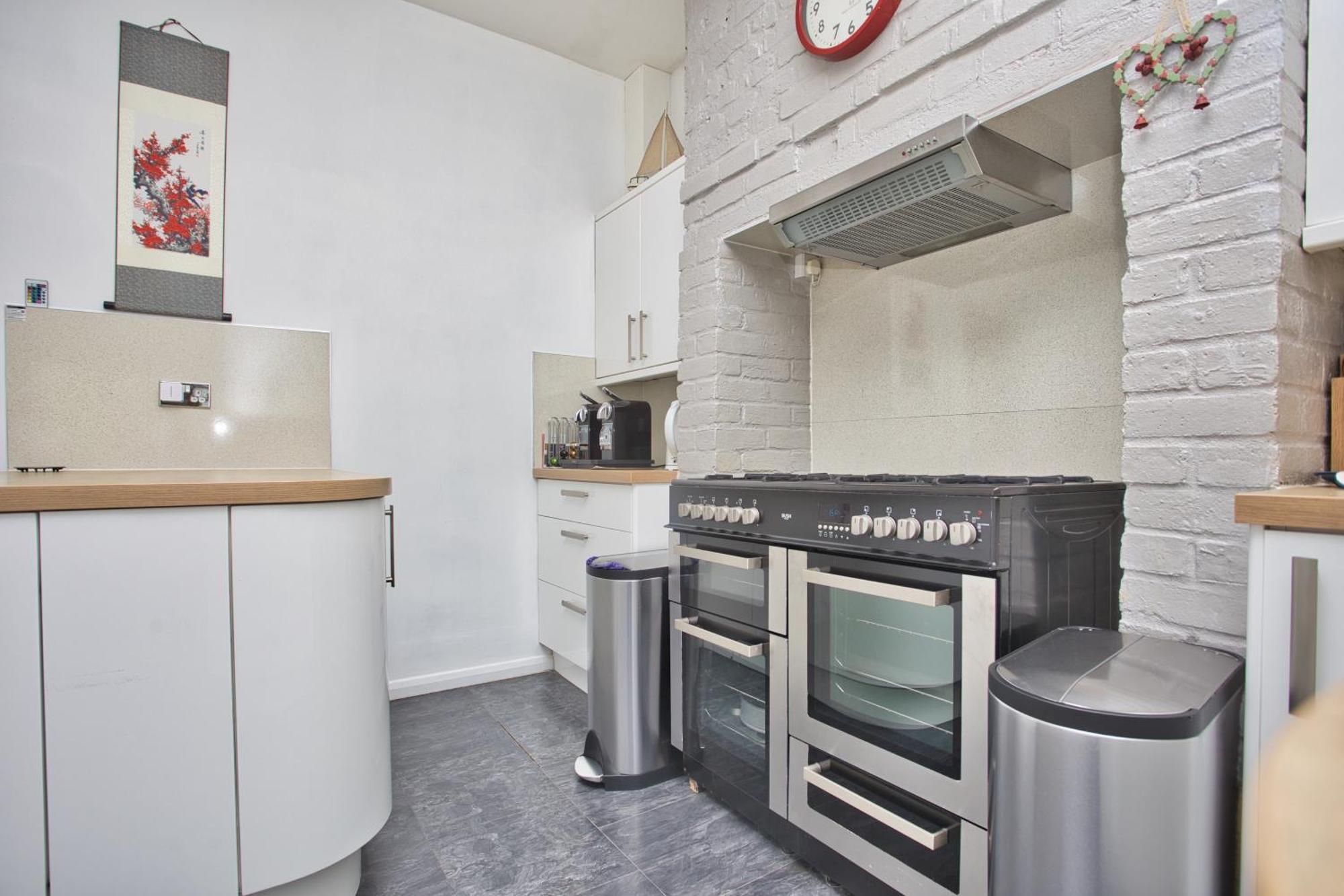 Spacious Seaside Escape In The Heart Of Deal, 4 Mins From The Beach Exterior photo